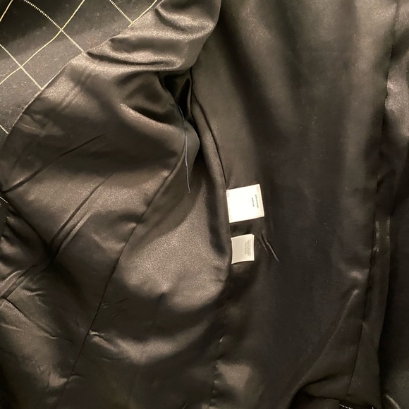 Rachel Roy Black Blazer with white window pane pattern Size 2. - Picture 2 of 4